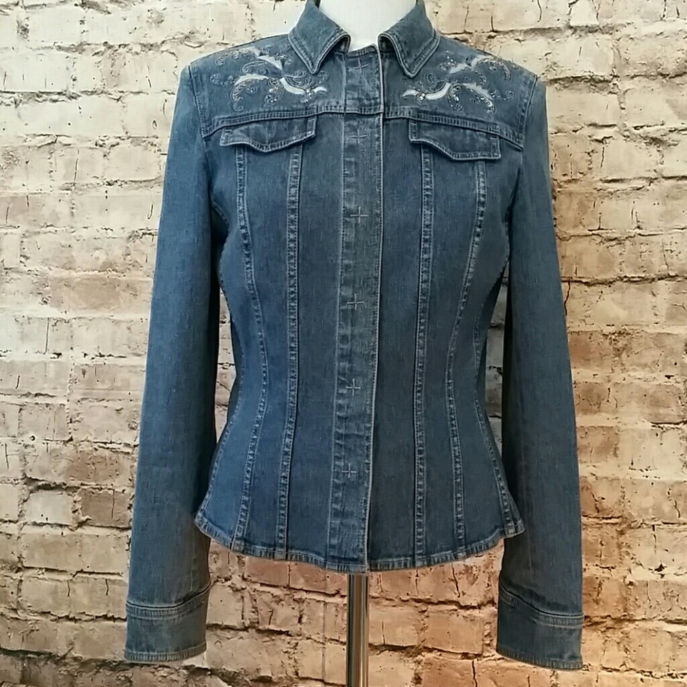 EUC Tahari fitted Jean shirt